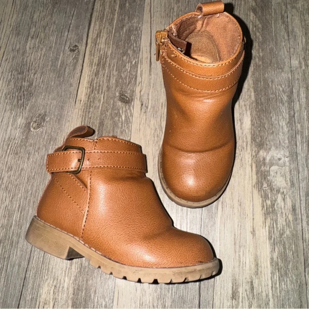 🎀3/$23🎀 Toddler Tan Buckle Booties